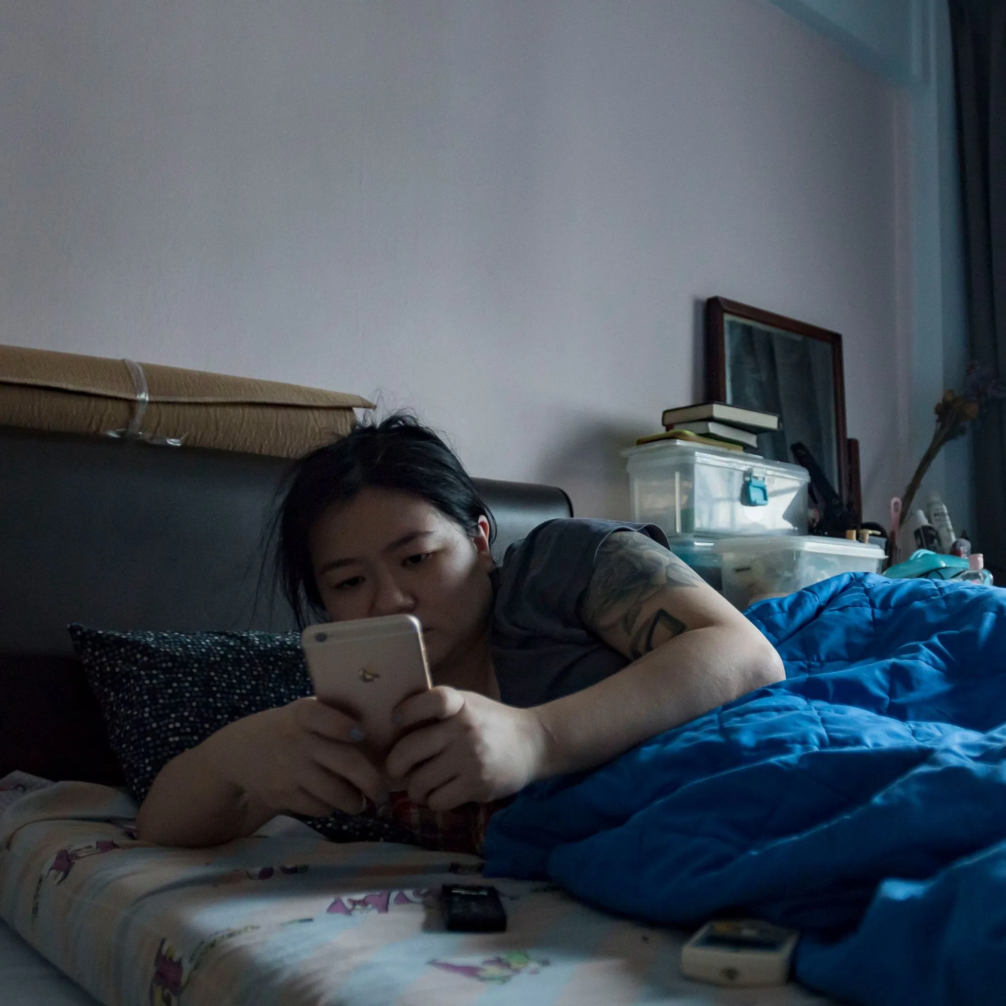 Ivy Li rests in bed